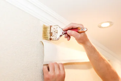 Pose de papier peint à Gomelange — revêtements muraux et toiles de verre